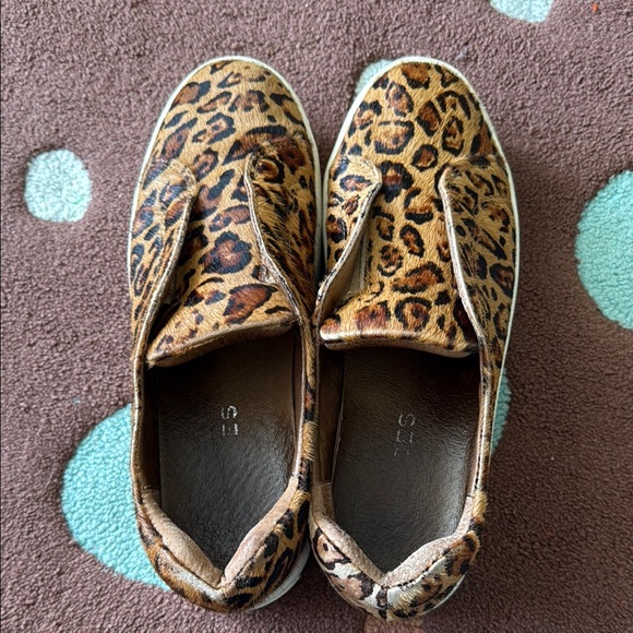 J/Slides slip on tennis shoes - Picture 4 of 6